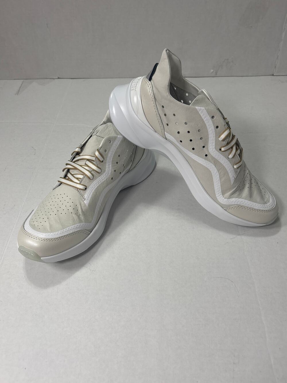 Luxury Uno Women's Acid Green Mono Courser Sneakers Size 8.5
